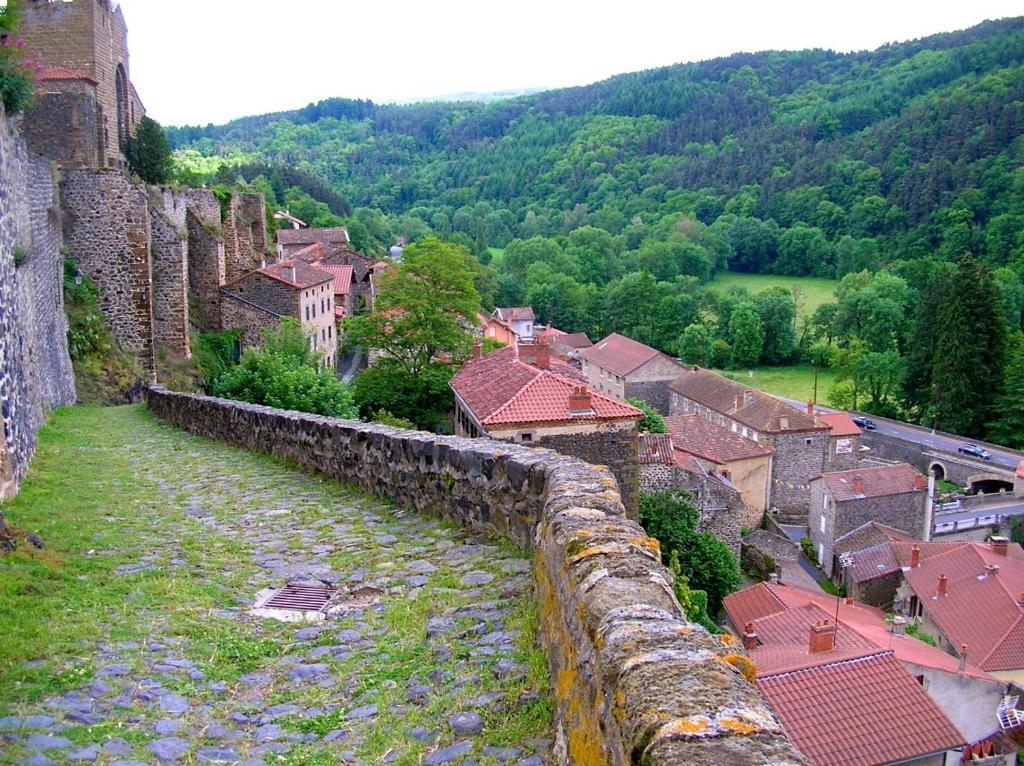 Auberge De Chanteuges Exterior photo